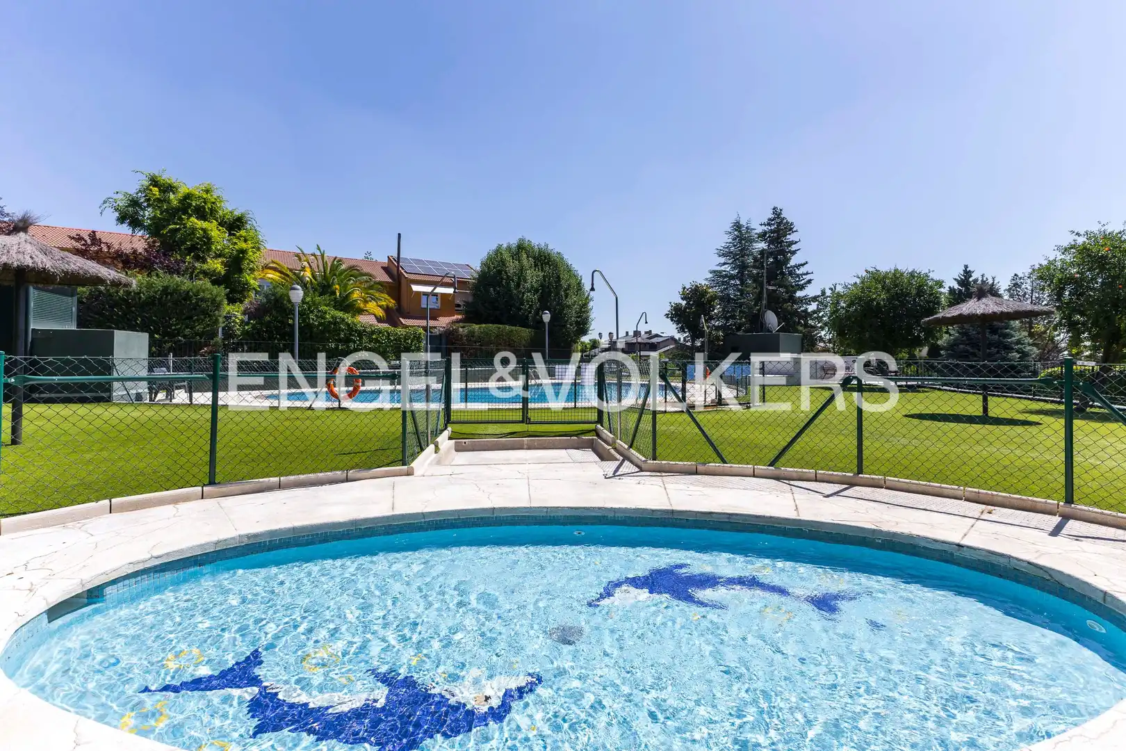 Swimming pool of Houses for sale in La Moraleja  with Air Conditioner, Heating and Private garden