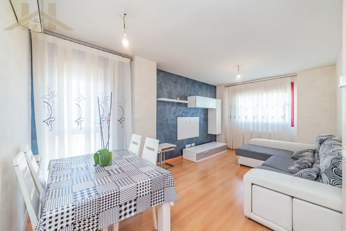 Flat for sale in Calle del Planeta Venus, Parla Este
