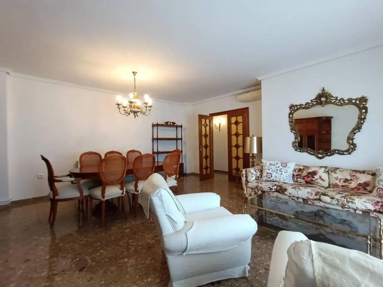 Sala d'estar de Pis de lloguer en Elda amb Aire condicionat, Calefacció i Moblat