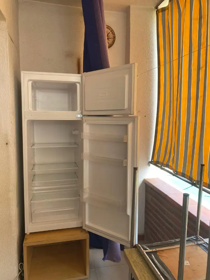 Cocina de Apartamento de alquiler en Lloret de Mar con Amueblado, Lavadora y Balcón