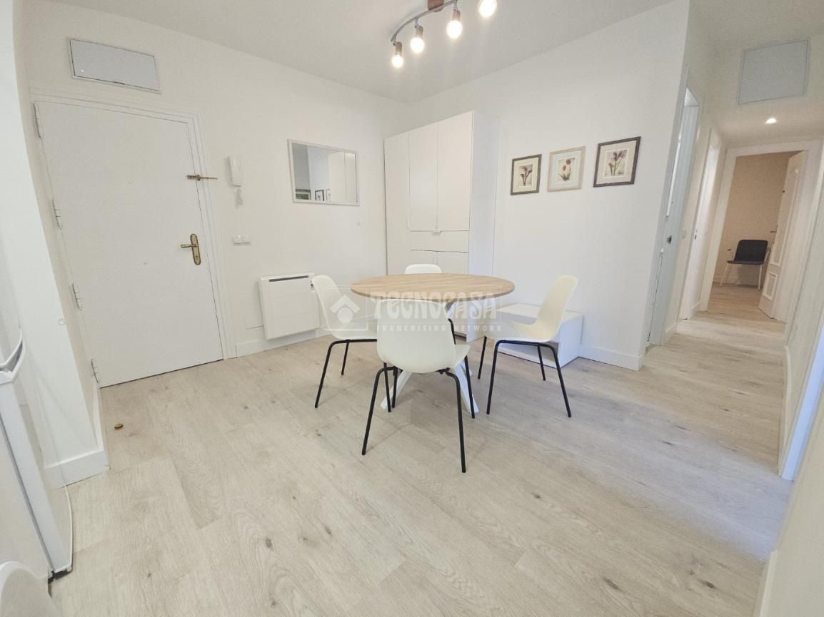 Menjador de Pis de lloguer en Getafe amb Aire condicionat i Calefacció