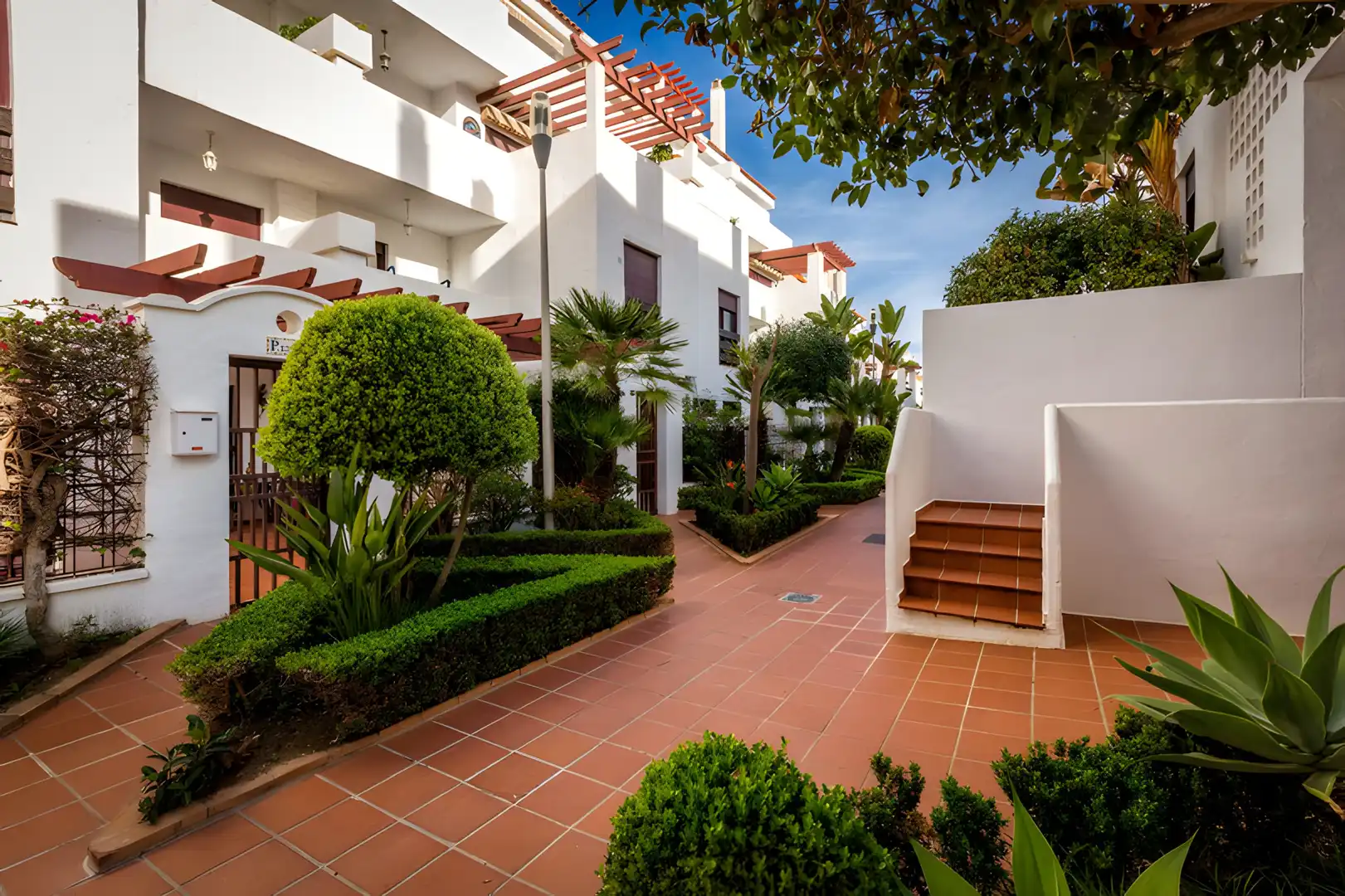 Apartament amb piscina en venda a Nueva Andalucía, imagen 21
