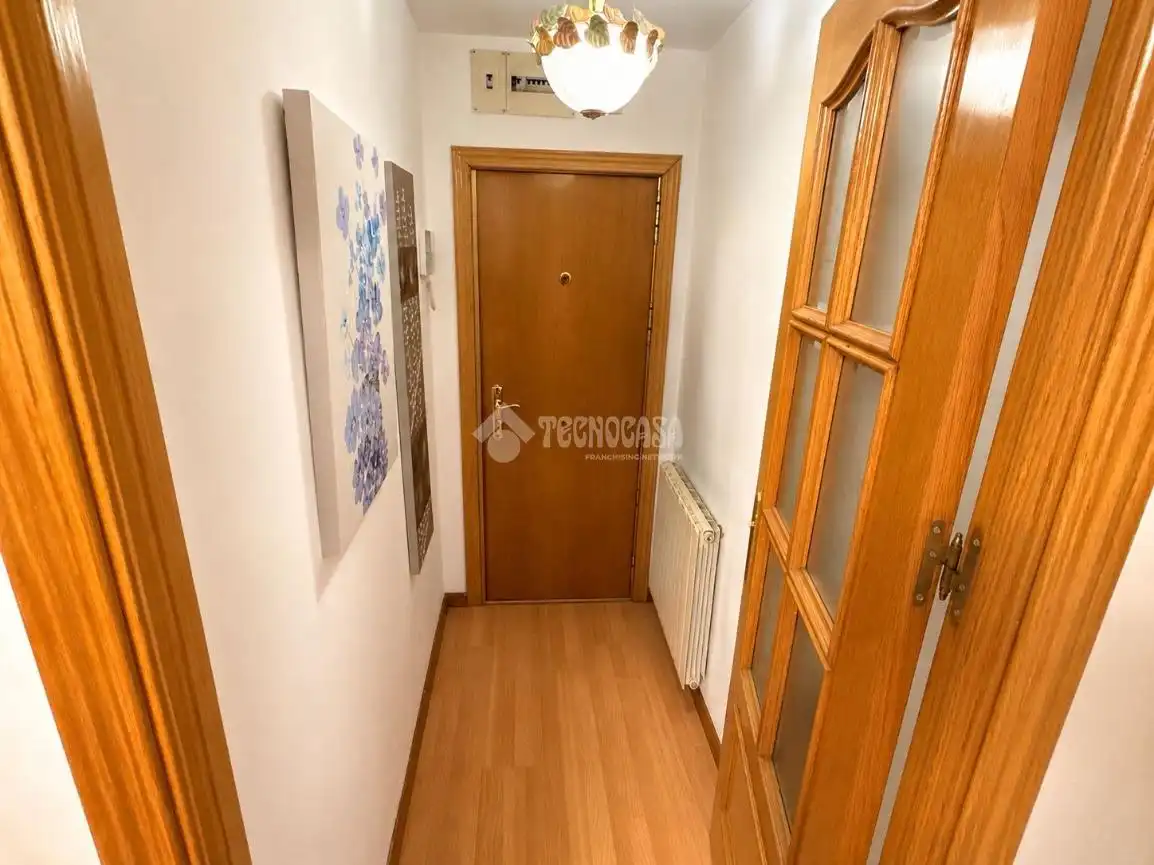 Flat for sale in Madrid  with Air Conditioner and Furnished