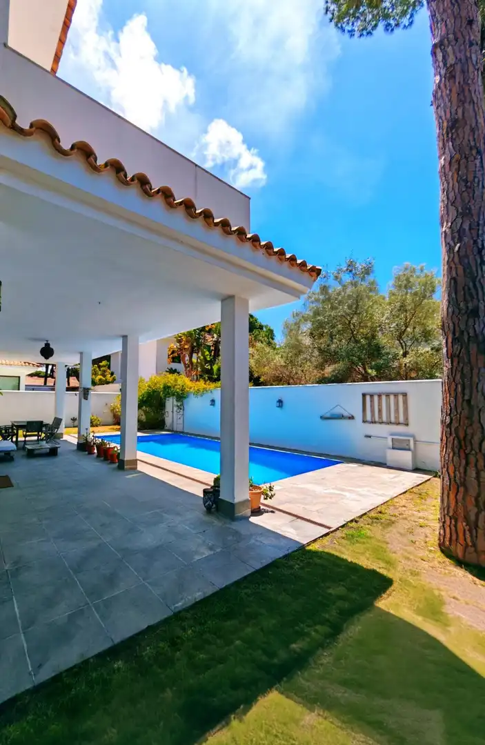 Piscina de Casa o chalet en venta en Chiclana de la Frontera con Aire acondicionado, Jardín privado y Terraza