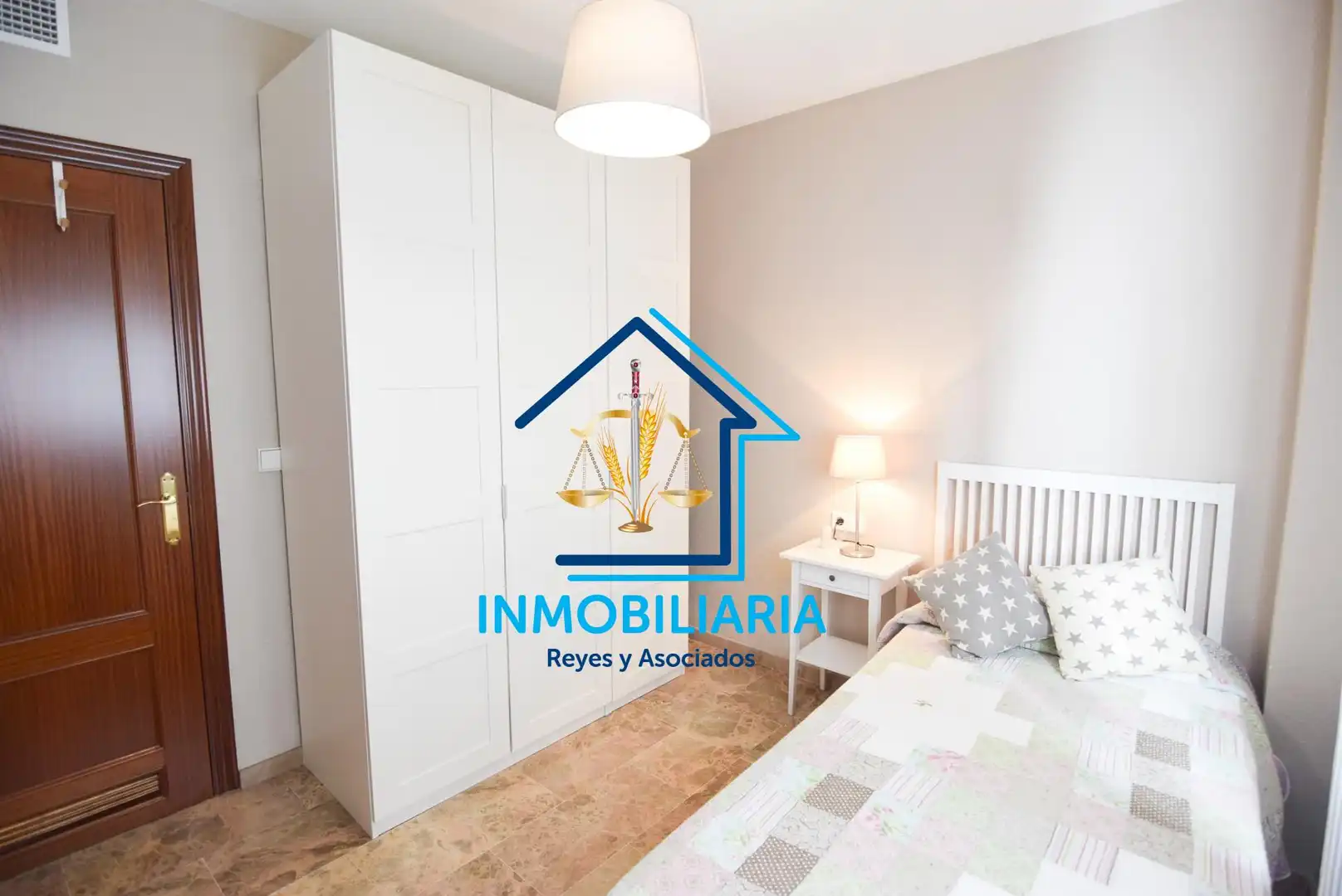 Bedroom of Flat for rent in Córdoba  with Air Conditioner, Furnished and Balcony