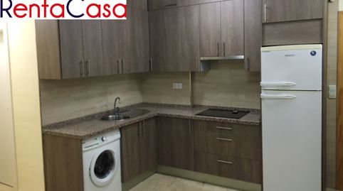 Foto 2 de Pis de lloguer a Calle Héroe de Sostoa, Parque Ayala - Jardín de la Abadía - Huelín, Málaga Capital