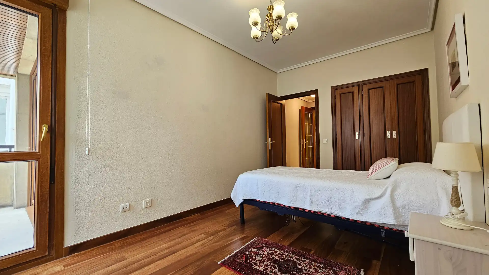 Dormitori de Pis en venda en Vitoria - Gasteiz amb Calefacció, Parquet i Terrassa