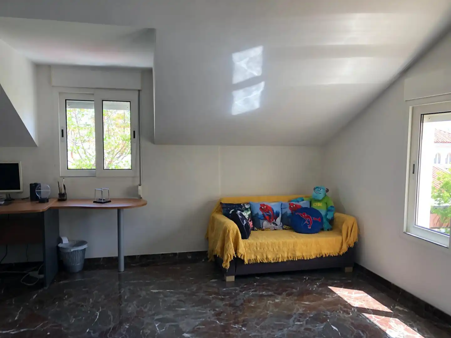 Dormitori de Casa o xalet en venda en Jaén amb Terrassa, Traster i Balcó