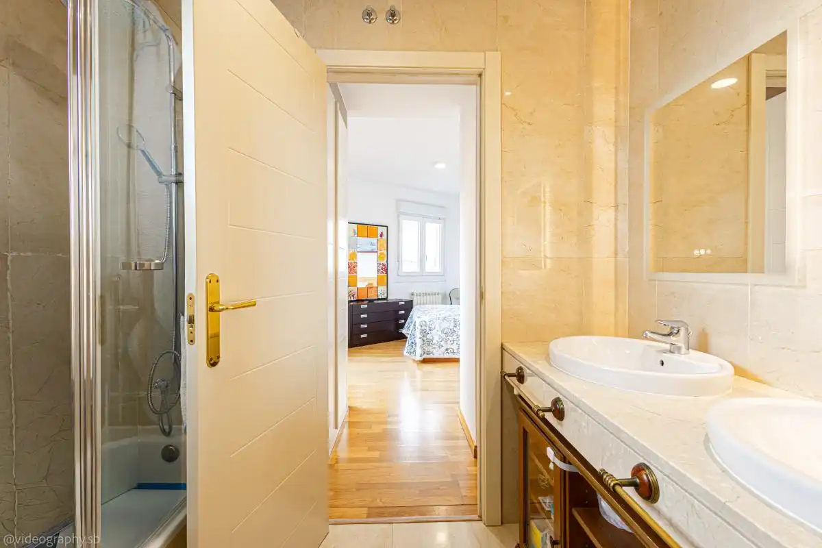 Baño de Casa adosada en venta en Collado Mediano con Calefacción, Jardín privado y Terraza