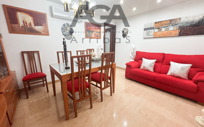 Living room of Flat for sale in Santa Coloma de Gramenet  with Air Conditioner