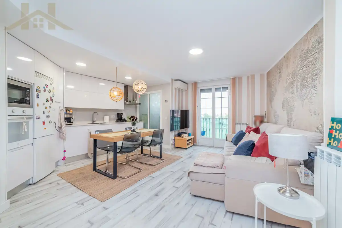 Sala de estar de Dúplex en venta en Griñón con Aire acondicionado, Calefacción y Trastero