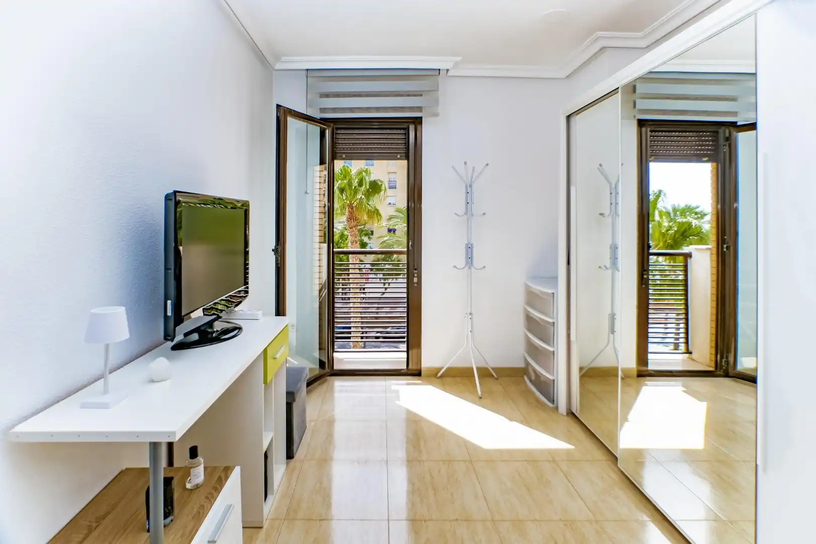 Sala de estar de Piso en venta en Roquetas de Mar con Aire acondicionado y Terraza