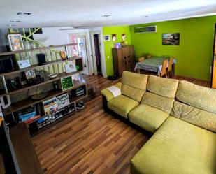 Sala d'estar de Casa o xalet en venda en Benicasim / Benicàssim amb Aire condicionat, Jardí privat i Terrassa