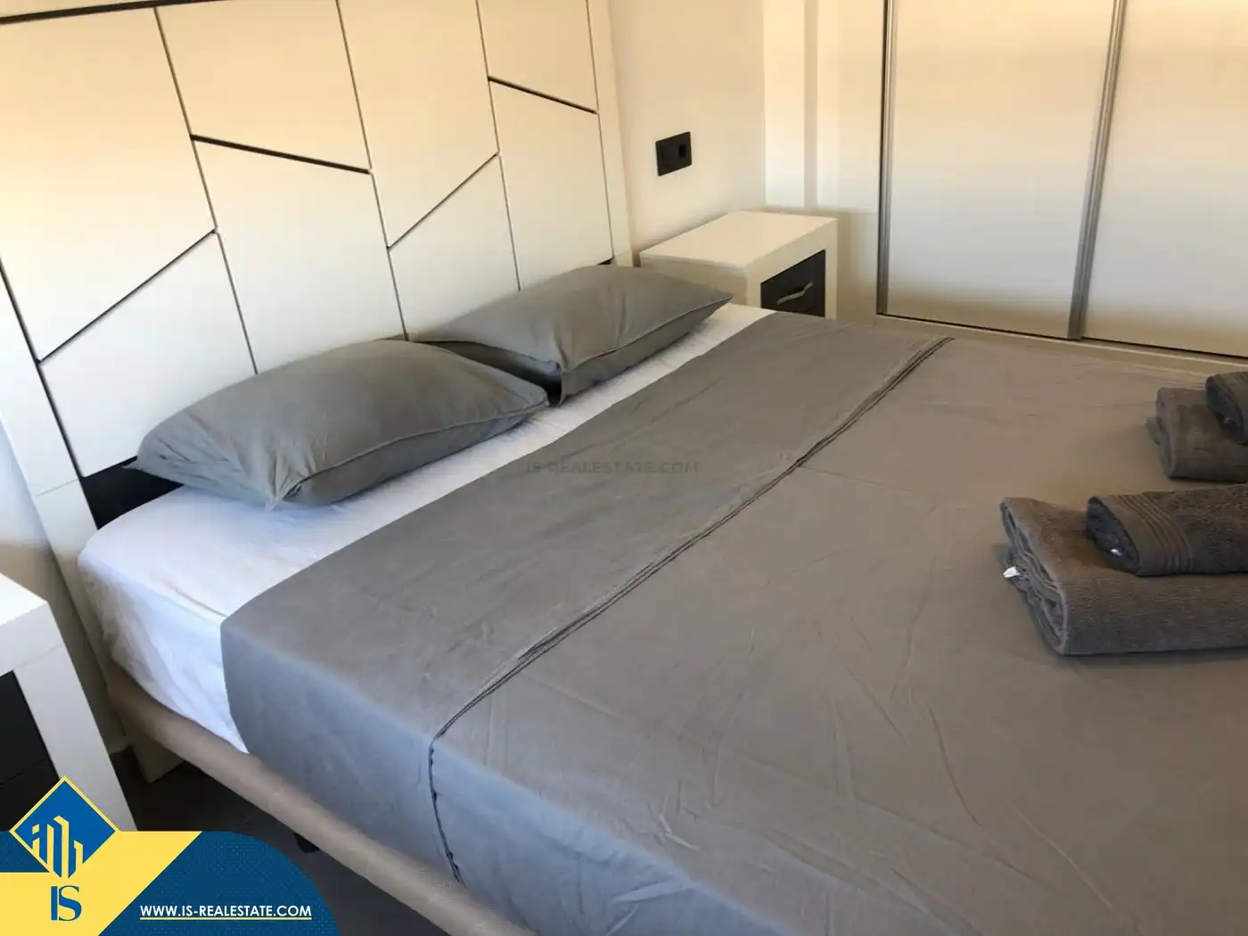 Schlafzimmer von Haus oder Chalet zur Miete in Torrevieja mit Klimaanlage, Terrasse und Schwimmbad