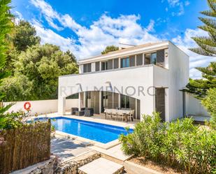 Vista exterior de Casa o xalet en venda en Es Mercadal amb Aire condicionat, Jardí privat i Terrassa
