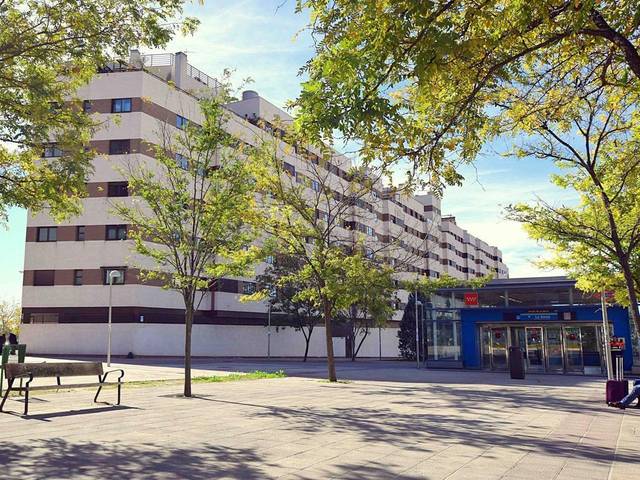 Piso en Venta en De Puentedey en Ensanche de Vallecas - La Gavia