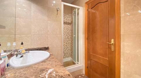 Foto 5 de Casa adosada en venta en Carrer de la Martinica, Martinica – Ateneu, Barcelona