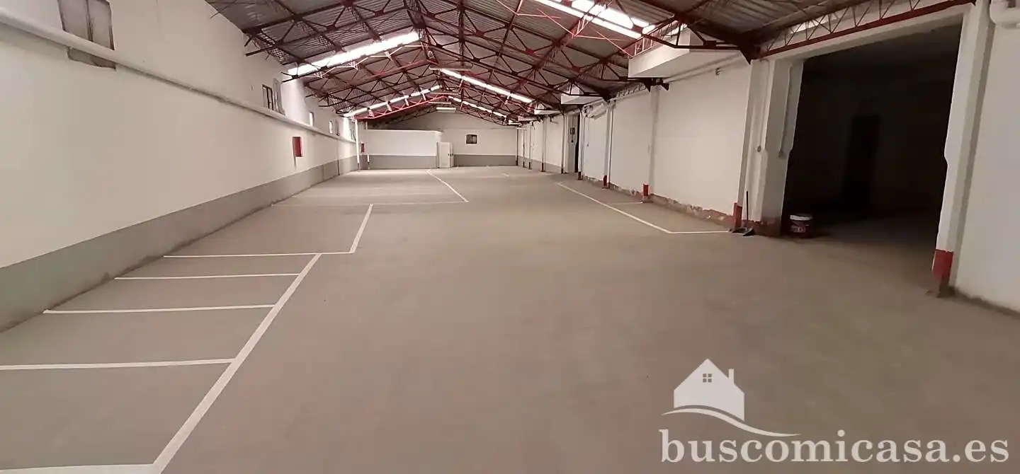 Parkplatz von Garage zur Miete in Linares