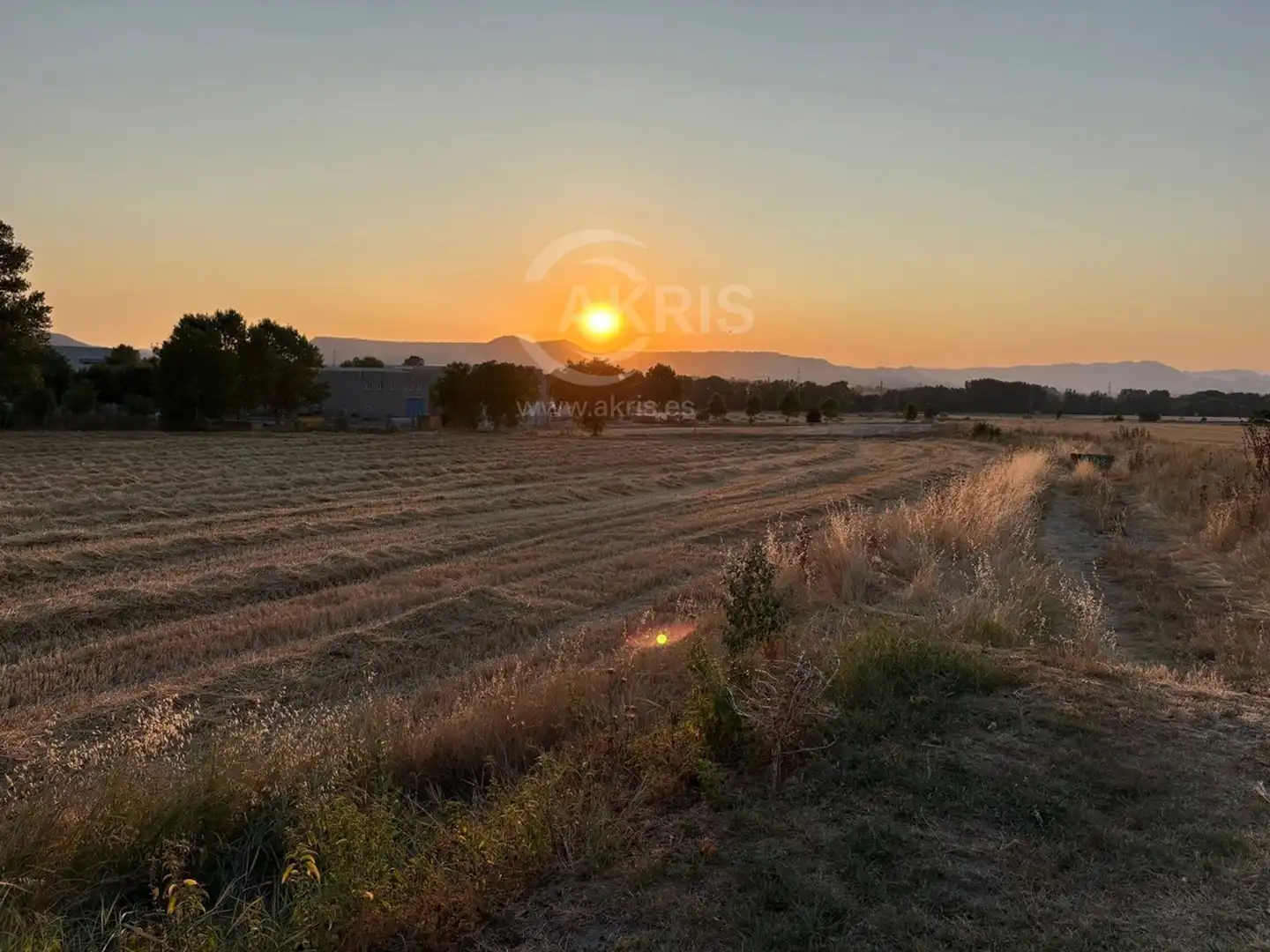 Rustikales Grundstück zum Verkauf in Passatge Canigó, imagen 4