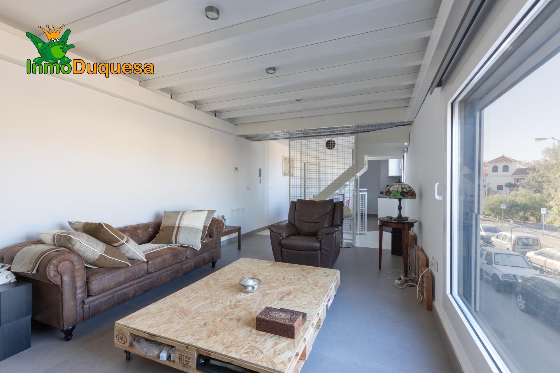 Sala de estar de Casa adosada en venta en  Granada Capital con Aire acondicionado, Calefacción y Terraza