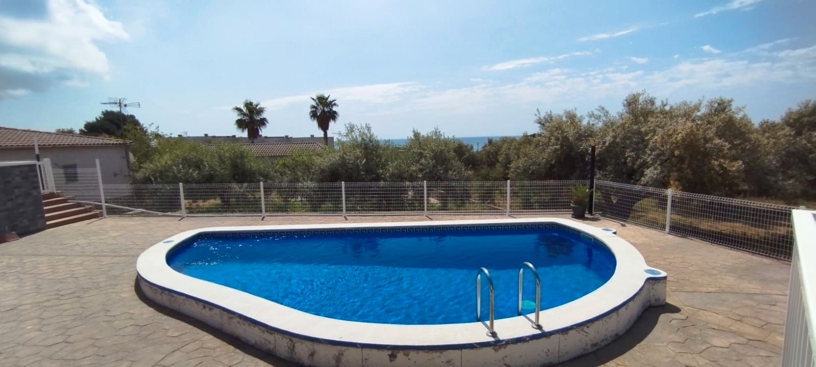 Piscina de Casa adosada en venda en Alcanar amb Parquet, Terrassa i Traster