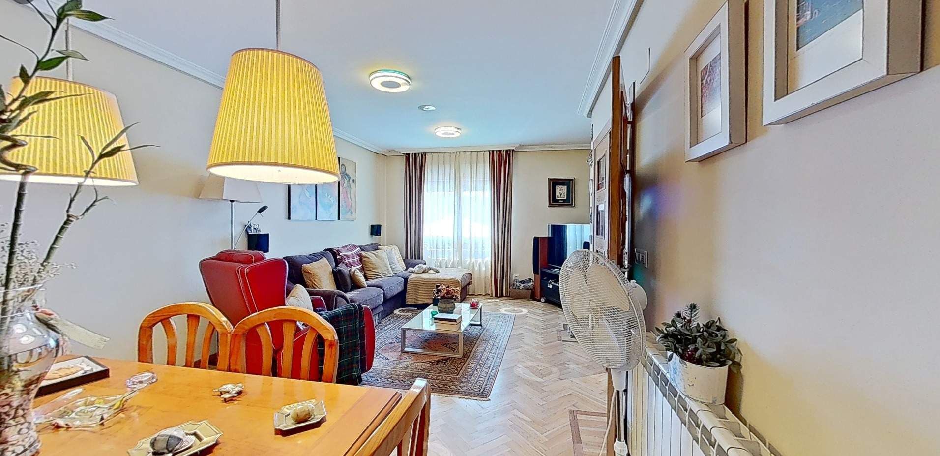 Sala de estar de Casa o chalet en venta en San Andrés del Rabanedo con Calefacción, Jardín privado y Parquet