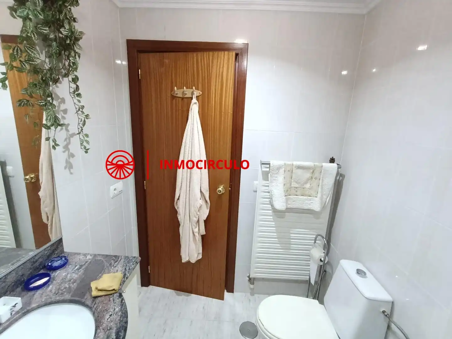 Baño de Dúplex en venta en Burgos con Terraza