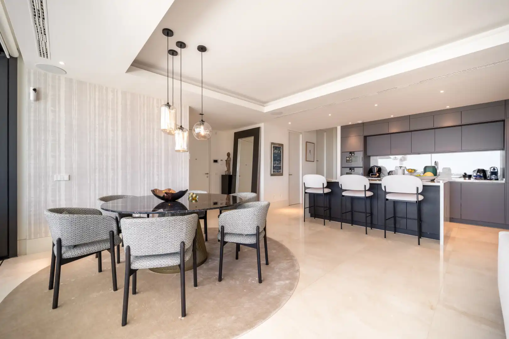 Comedor de Apartamento en venta en Benahavís con Aire acondicionado, Terraza y Trastero