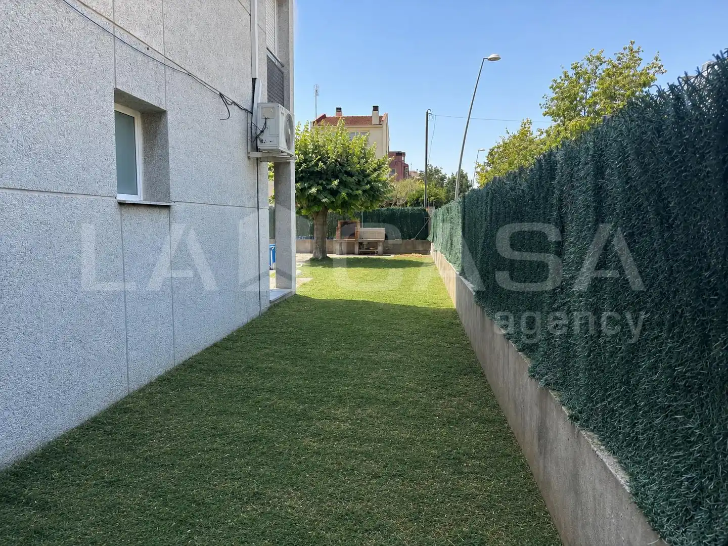 Exterior view of Detached homes for sale in La Roca del Vallès  with Air Conditioner, Heating and Private garden
