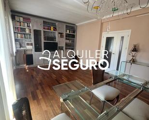 Living room of Flat to rent in  Madrid Capital  with Air Conditioner, Heating and Furnished