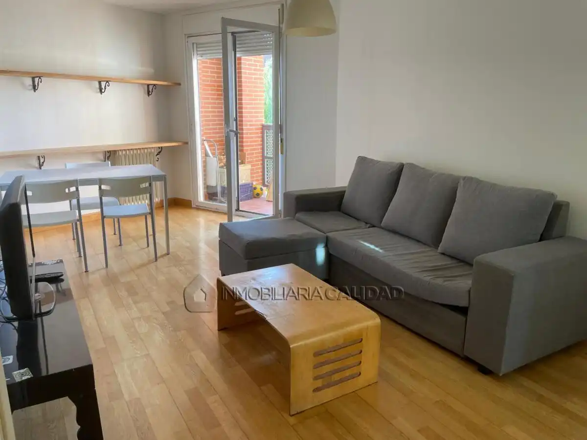 Living room of Flat for rent in Burgos  with Heating and Furnished