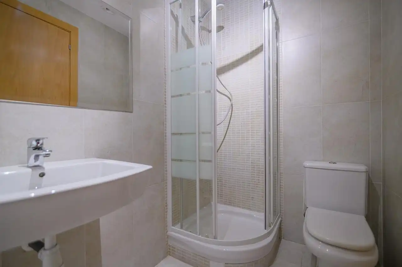 Baño de Ático en venta en Sitges con Calefacción, Terraza y Balcón