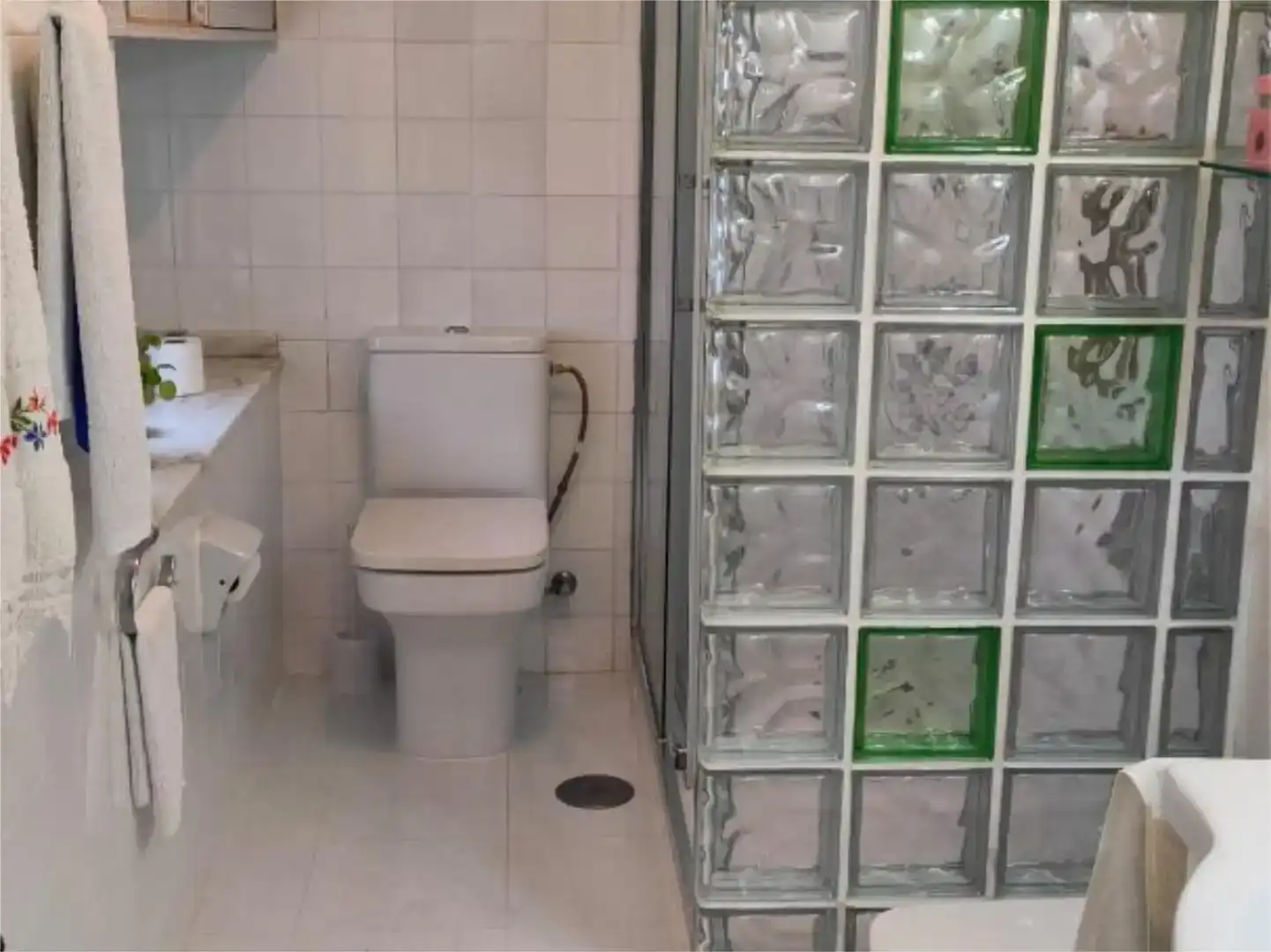 Baño de Piso en venta en Cervo con Jardín privado, Trastero y Amueblado
