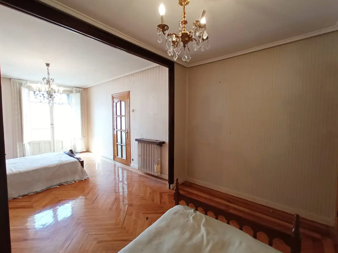 Sala de estar de Piso en venta en Burgos con Calefacción, Parquet y Balcón