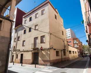 Vista exterior de Casa adosada en venda en Reus amb Calefacció, Terrassa i Traster