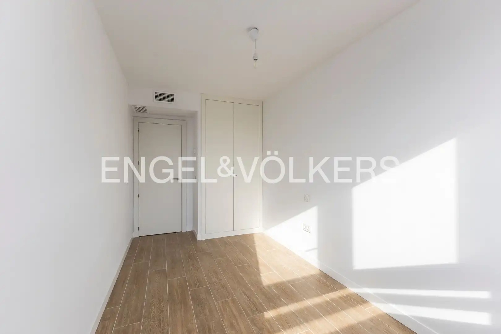 Flat for rent in Madrid  with Air Conditioner, Heating and Terrace
