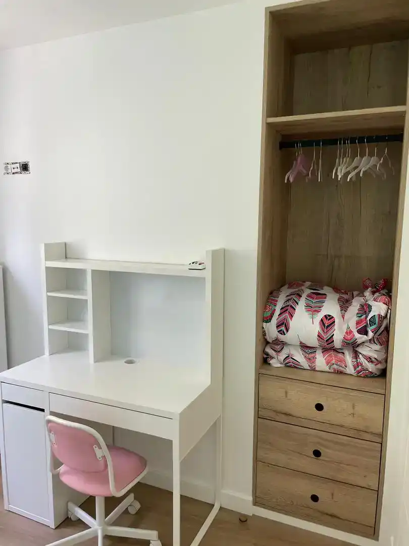 Schlafzimmer von Wohnung zur Miete in Mugardos mit Parkett, Abstellraum und Möbliert