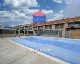 Piscina de Casa o xalet en venda en Navalcarnero amb Aire condicionat, Calefacció i Jardí privat