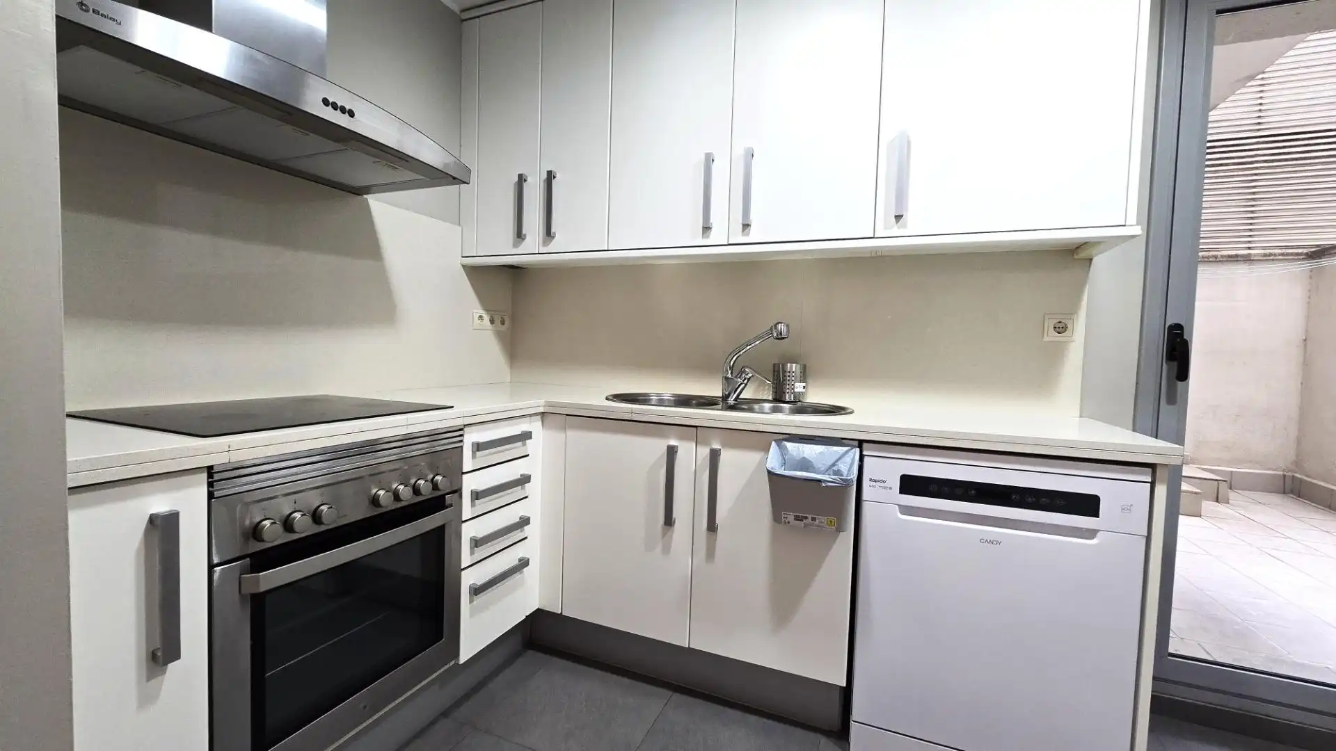 Kitchen of Flat for sale in Molins de Rei  with Air Conditioner, Heating and Parquet flooring