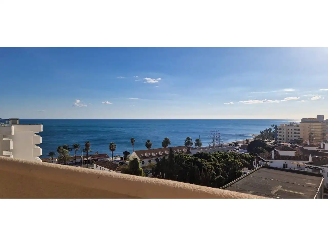 Vista exterior de Àtic en venda en Benalmádena amb Aire condicionat, Calefacció i Terrassa