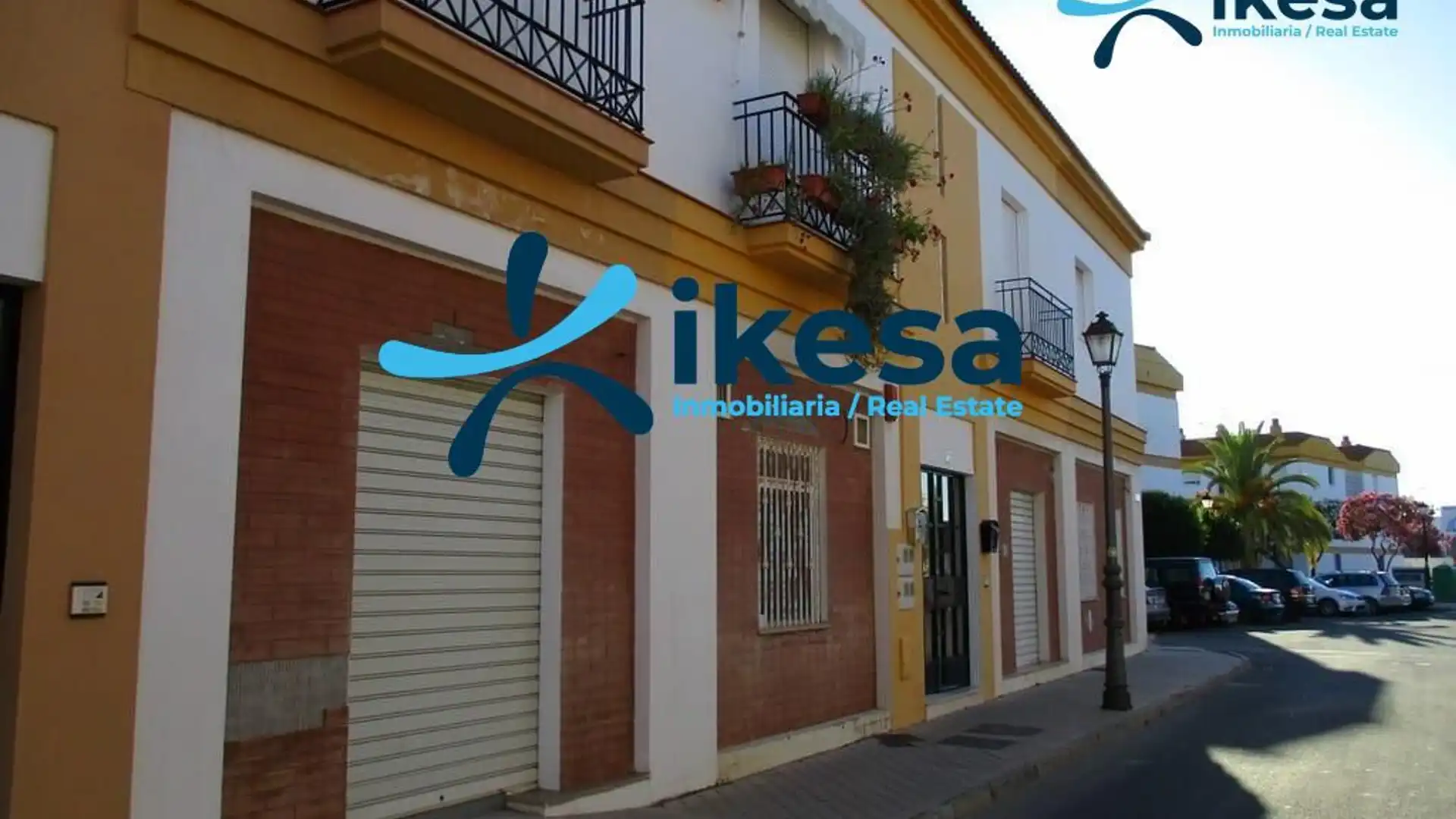 Vista exterior de Local en venta en Lepe