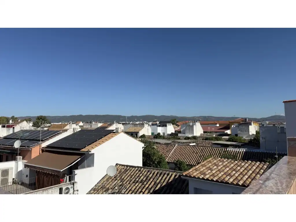 Vista exterior de Casa o chalet en venta en Córdoba con Terraza y Balcón