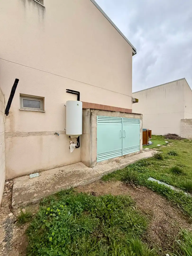 Exterior view of Houses for sale in Burguillos de Toledo  with Air Conditioner, Heating and Private garden