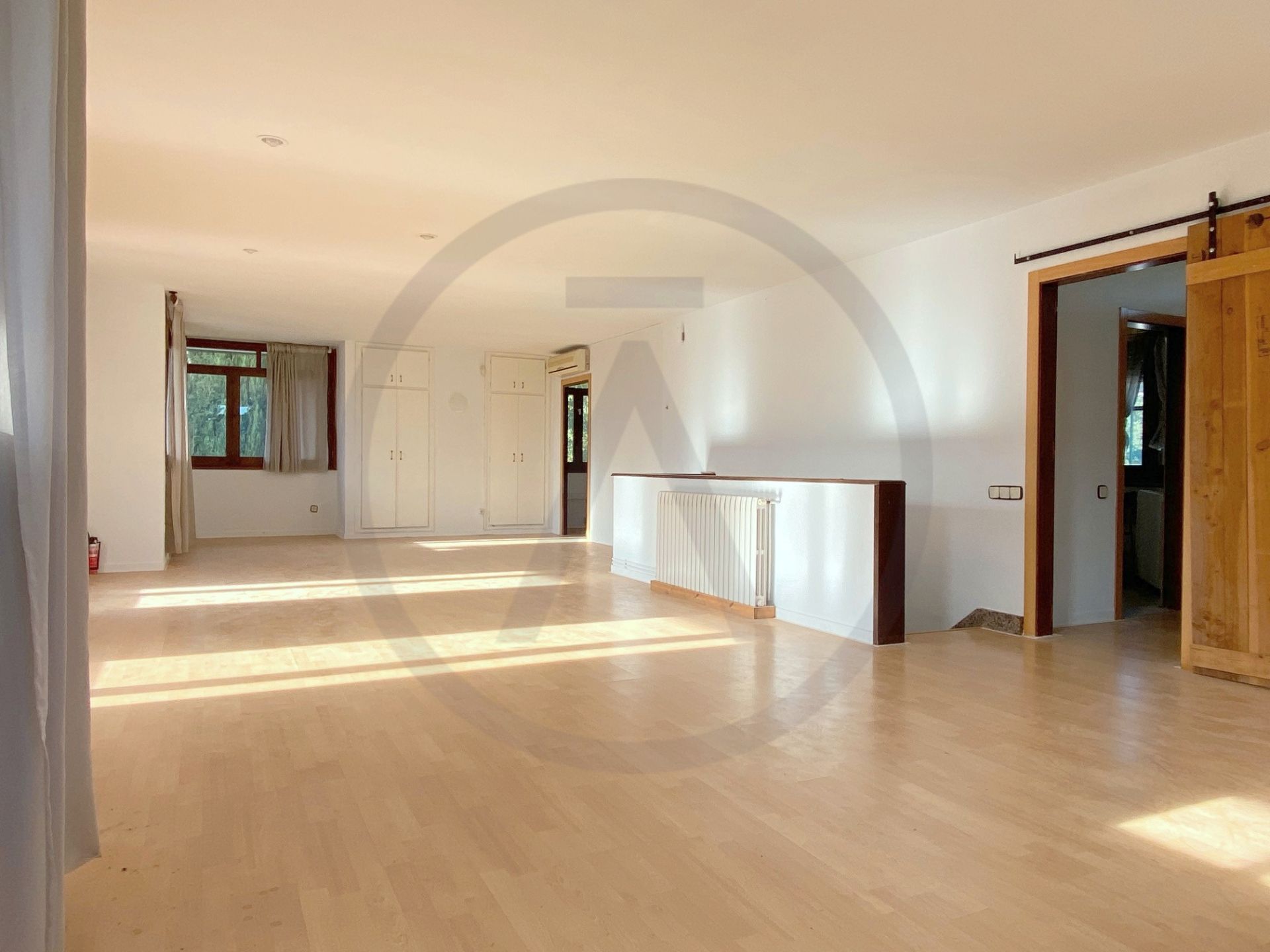 Sala d'estar de Casa o xalet en venda en Matadepera amb Aire condicionat, Calefacció i Jardí privat