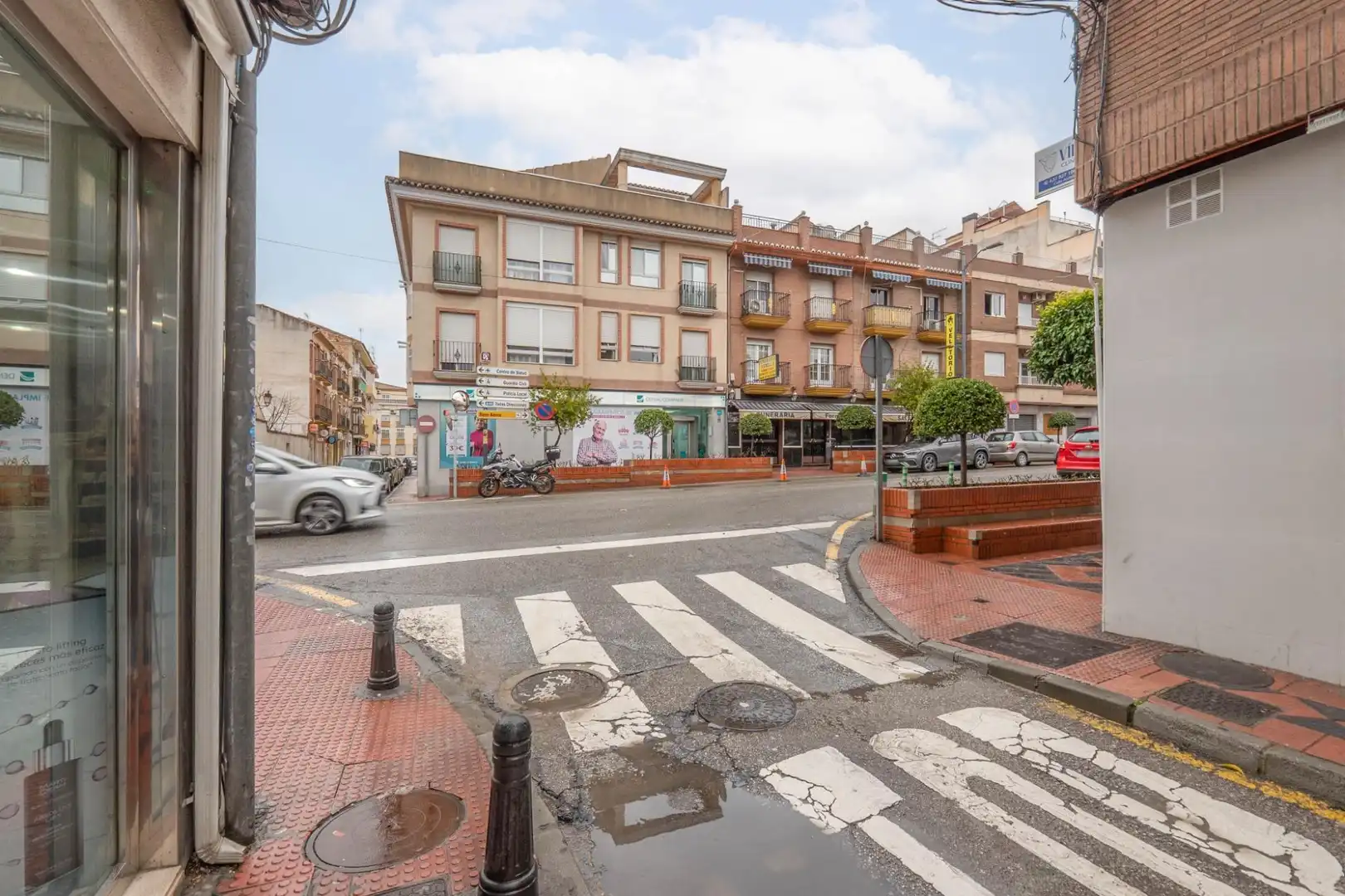 Vista exterior de Local en venta en Armilla con Aire acondicionado