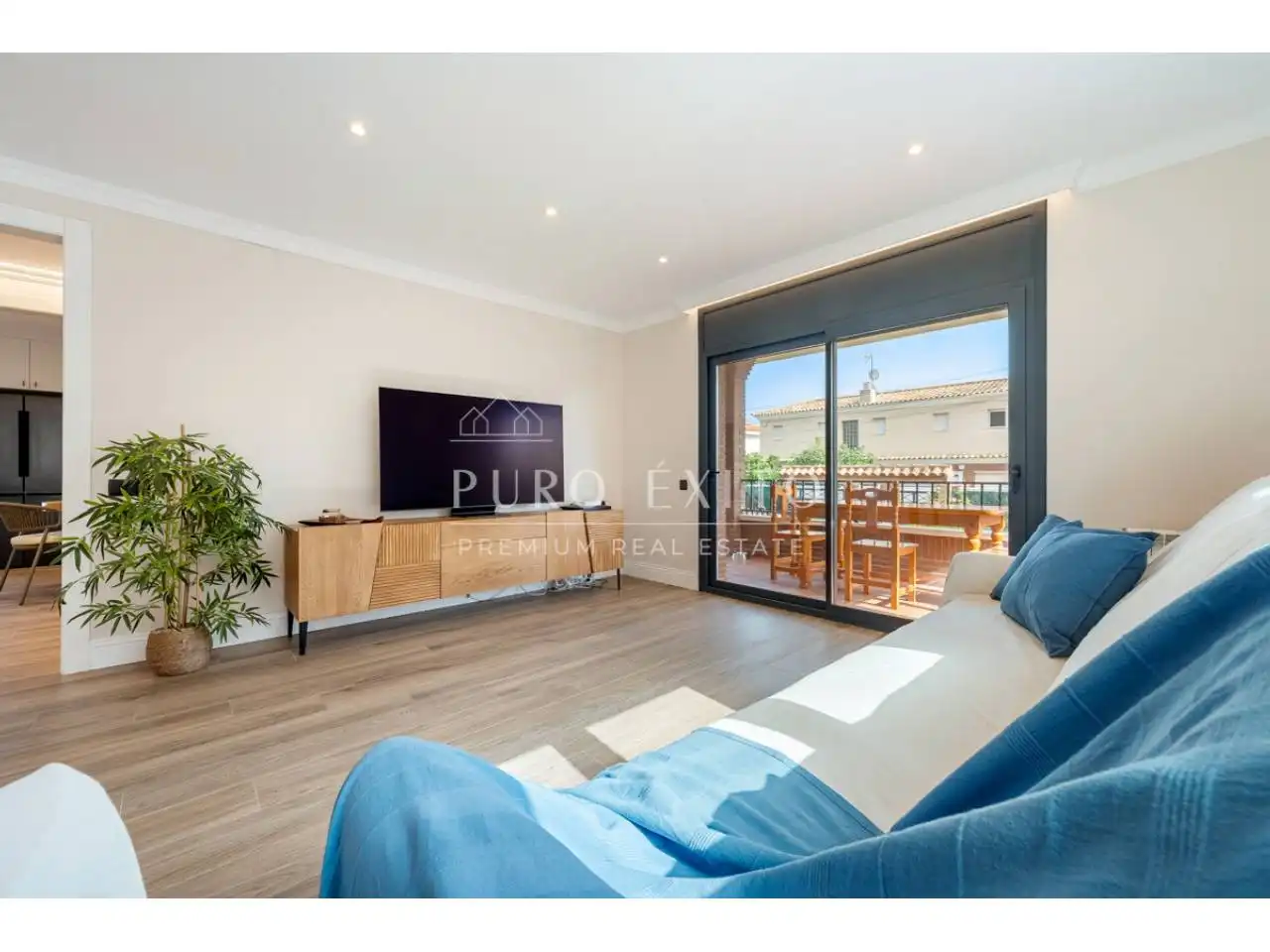 Exterior view of Houses for sale in Cambrils  with Air Conditioner, Private garden and Parquet flooring