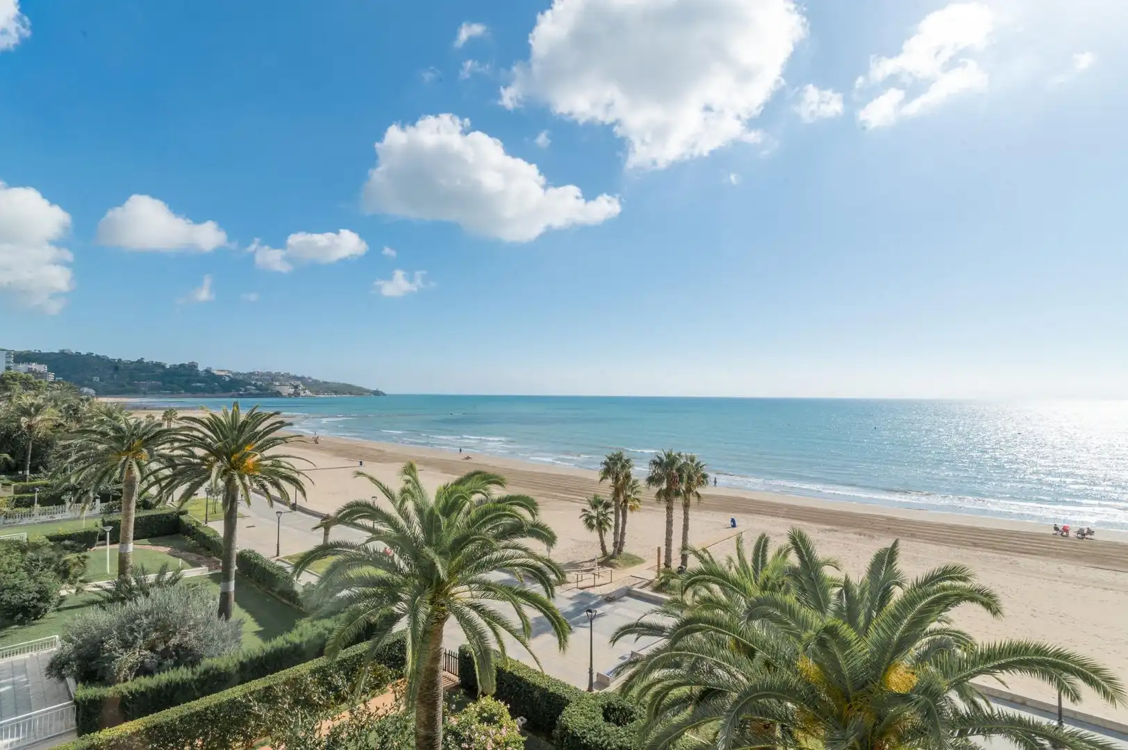 Apartamento con ascensor en venta en Passeig Marítimo Bernat Artola 30, imagen 3