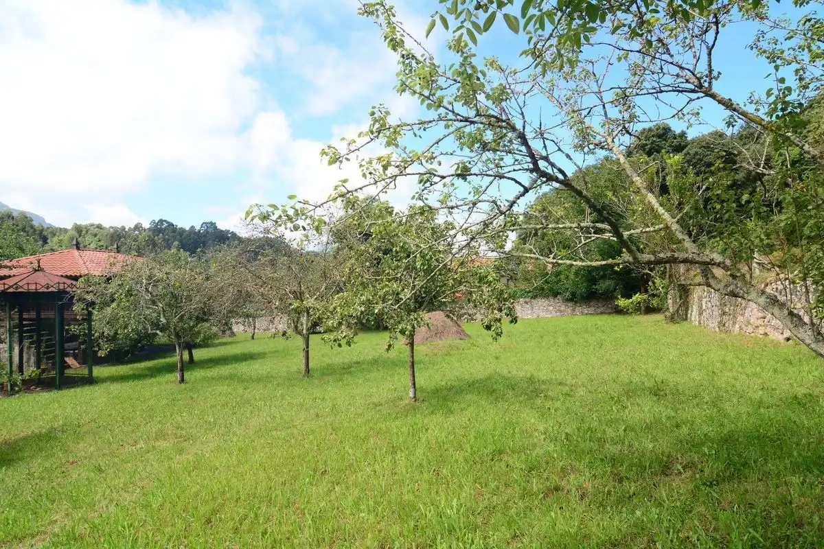 Casa o xalet en venda en Llanes amb Calefacció, Jardí privat i Traster