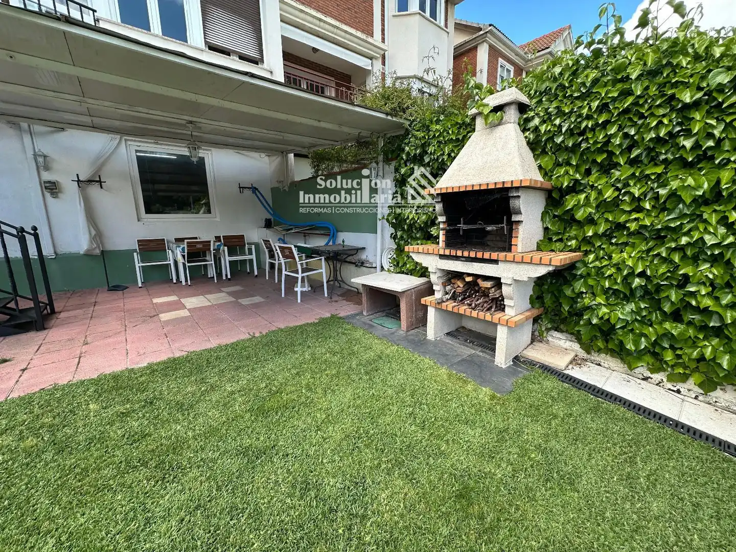 Terraza de Casa adosada en venta en Cabrerizos con Calefacción, Terraza y Piscina