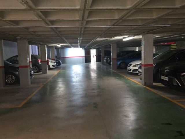 Garaje en Alquiler en Carrer de l'Arquitecte Segura de Lago, 38 en Sant Isidre